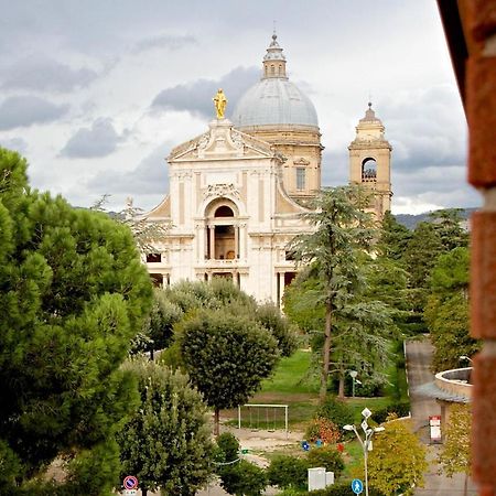 Hotel Donnini Assisi Luaran gambar
