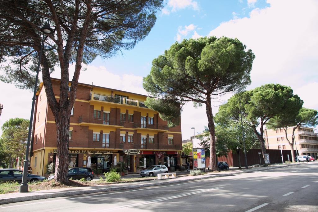 Hotel Donnini Assisi Luaran gambar
