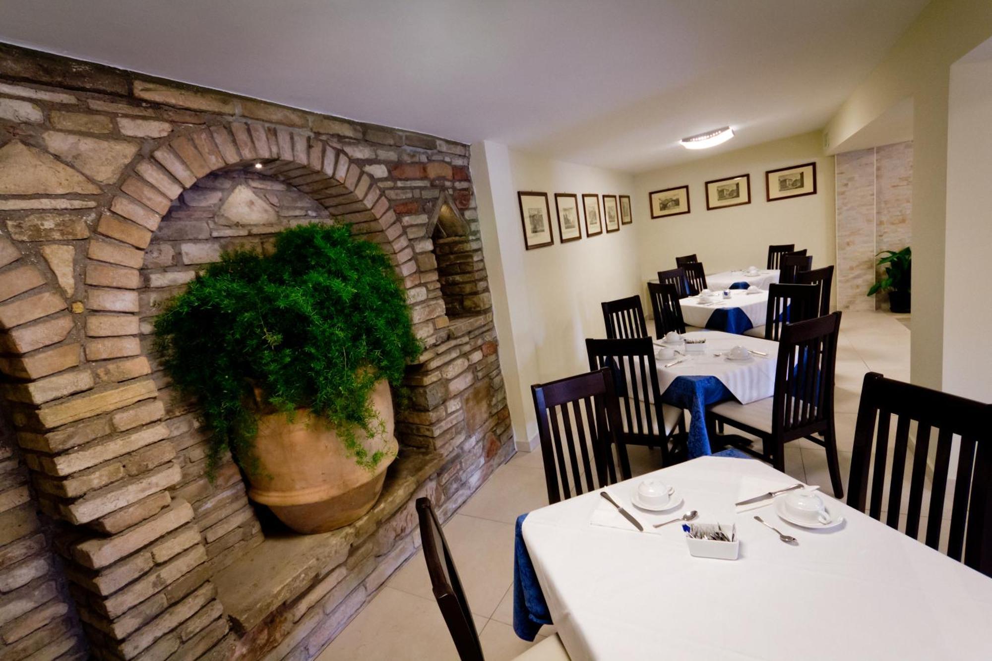 Hotel Donnini Assisi Luaran gambar