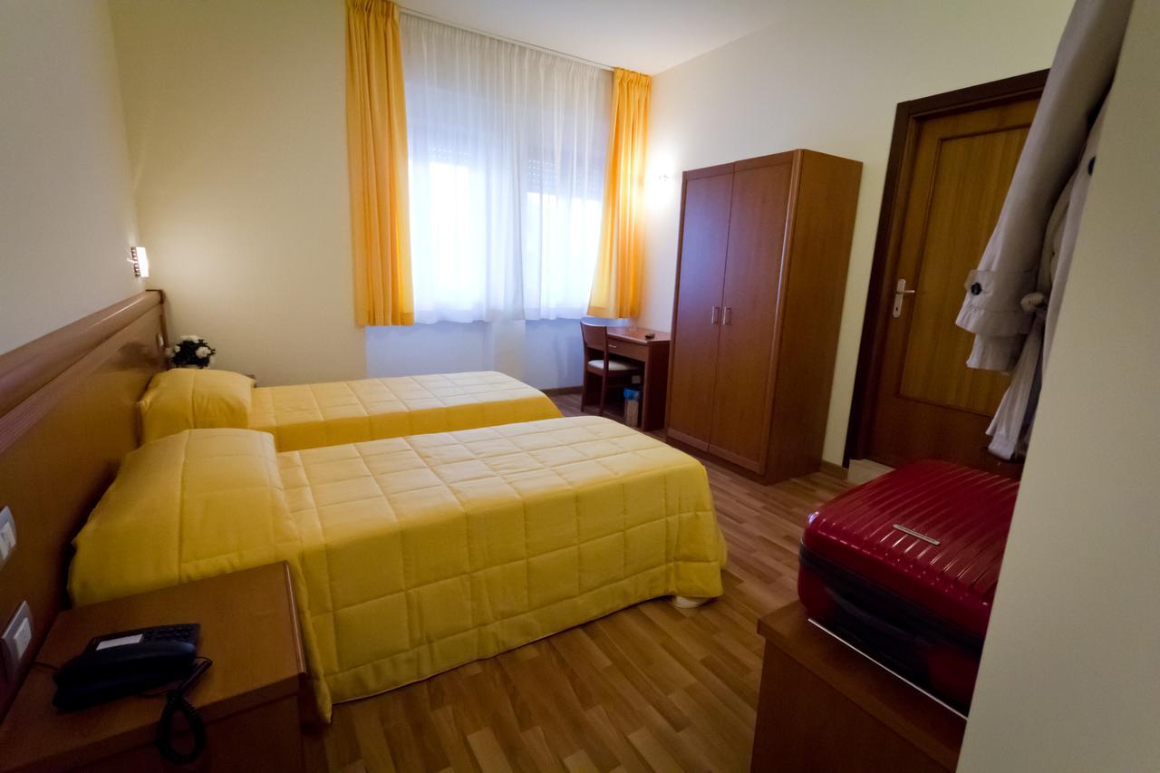 Hotel Donnini Assisi Luaran gambar